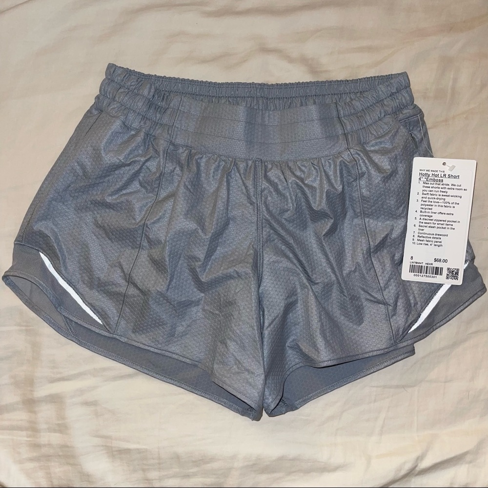 Lululemon Hotty Hot Low Rise Short